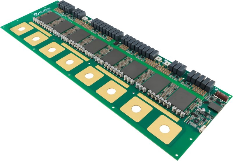 pp-26-116820-260923-dspic-photo-navitas-800v-to-6v-board-angle1-transparent