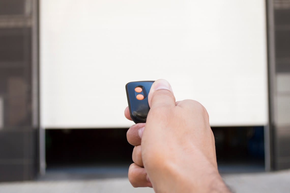 Key Fob Using KeeLoq Application Note