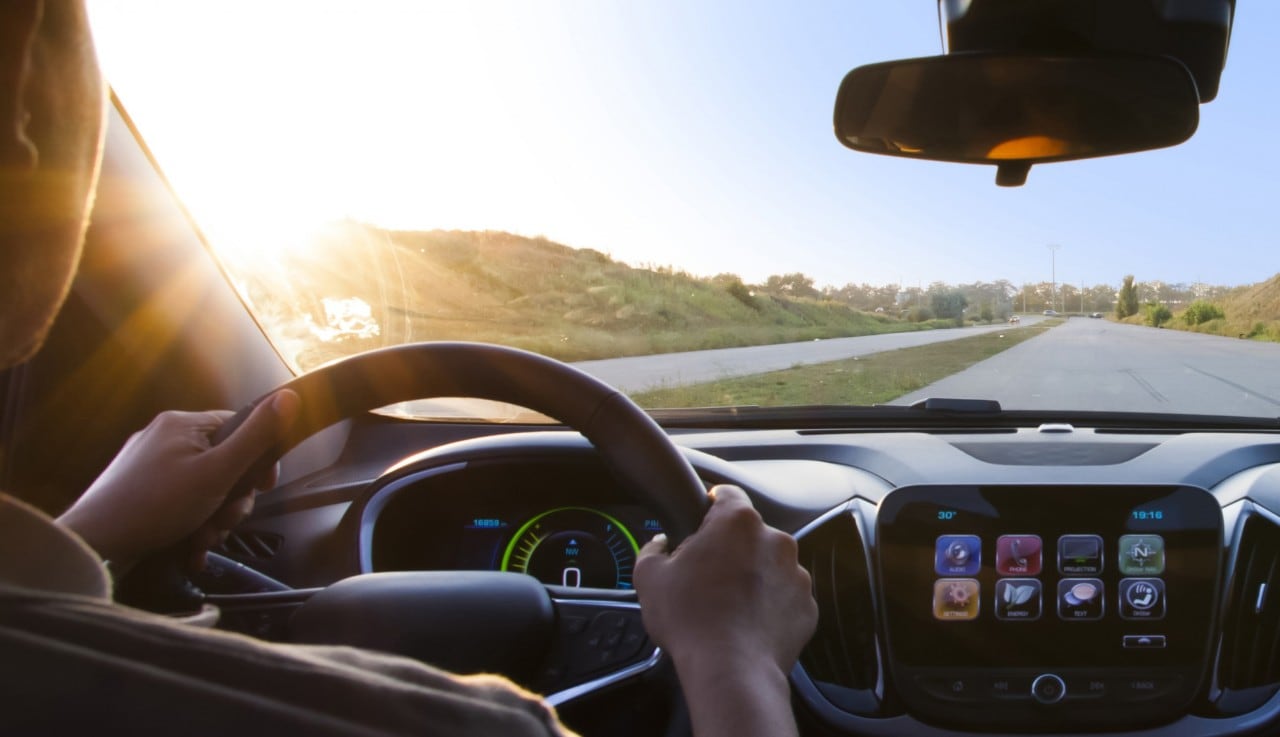 Modern Steering Wheel With HOD, Cruise and Audio/Phone Control